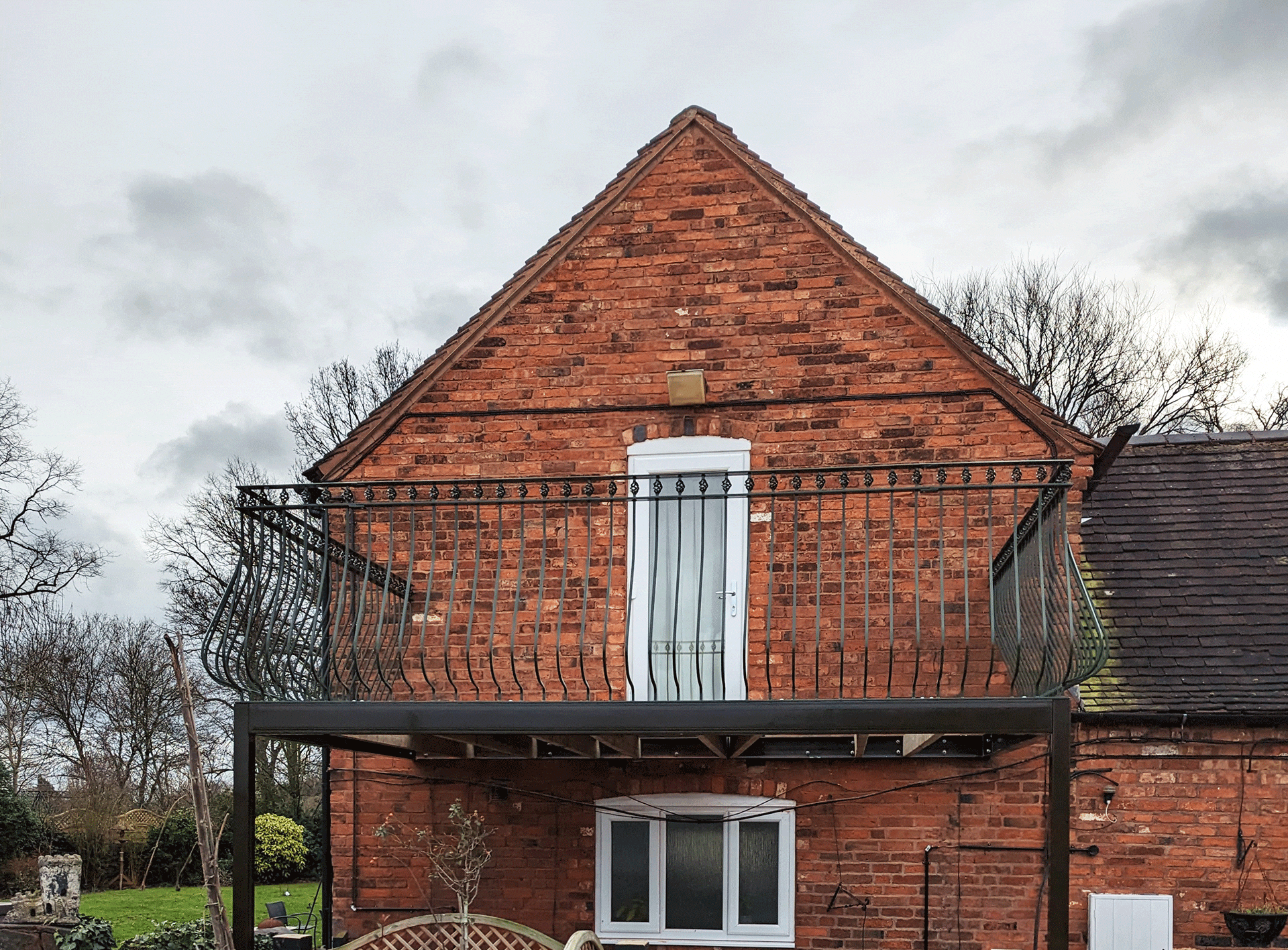 ARC-Walkout-Balcony-feat-3