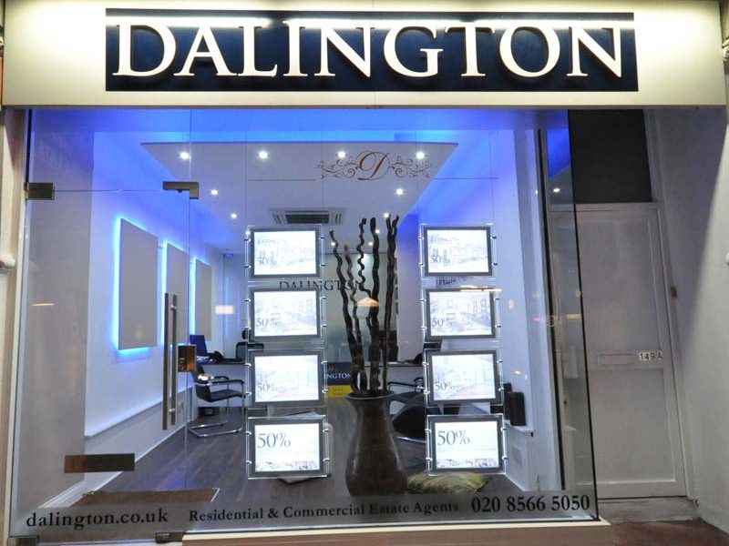 toughened-glass-shopfronts-6-800x600