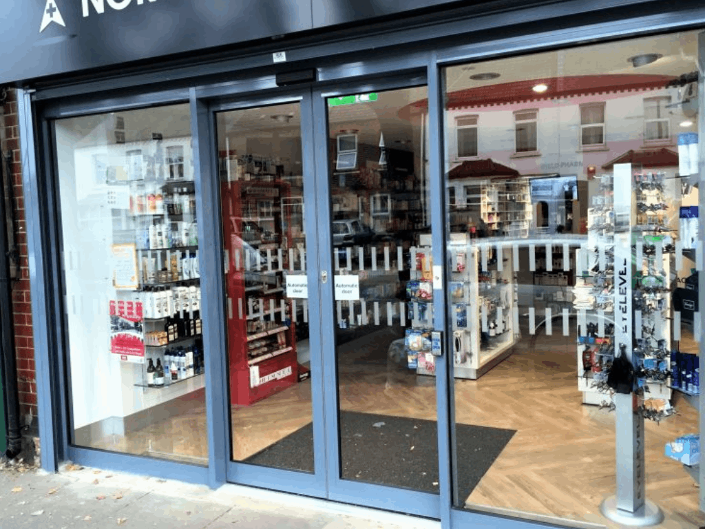 sliding_shopfront_03