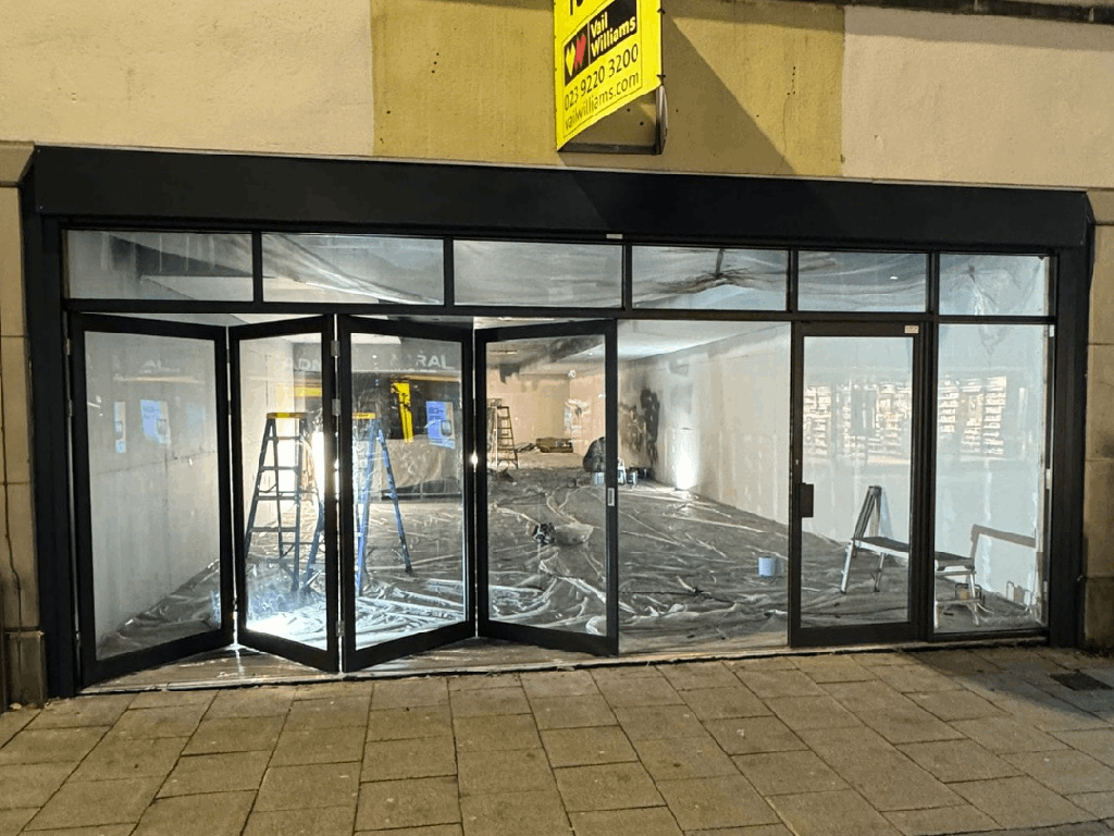 sliding_shopfront_06