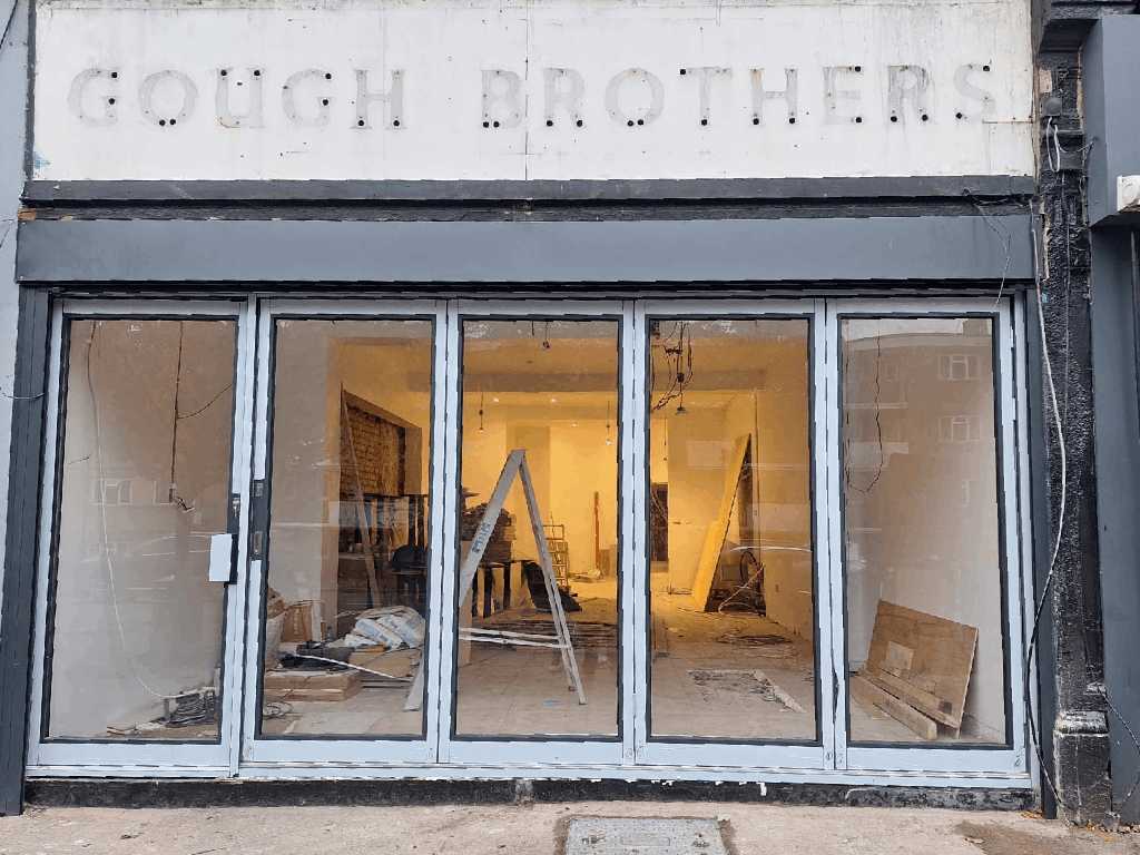 sliding_shopfront_07