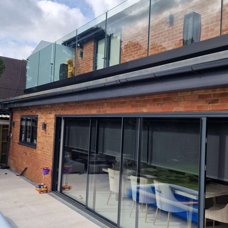 frameless-glass-balustrade-balcony-m109-scaled