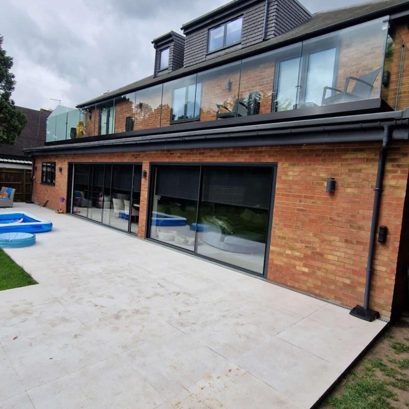 frameless-glass-balustrade-balcony-m112-scaled